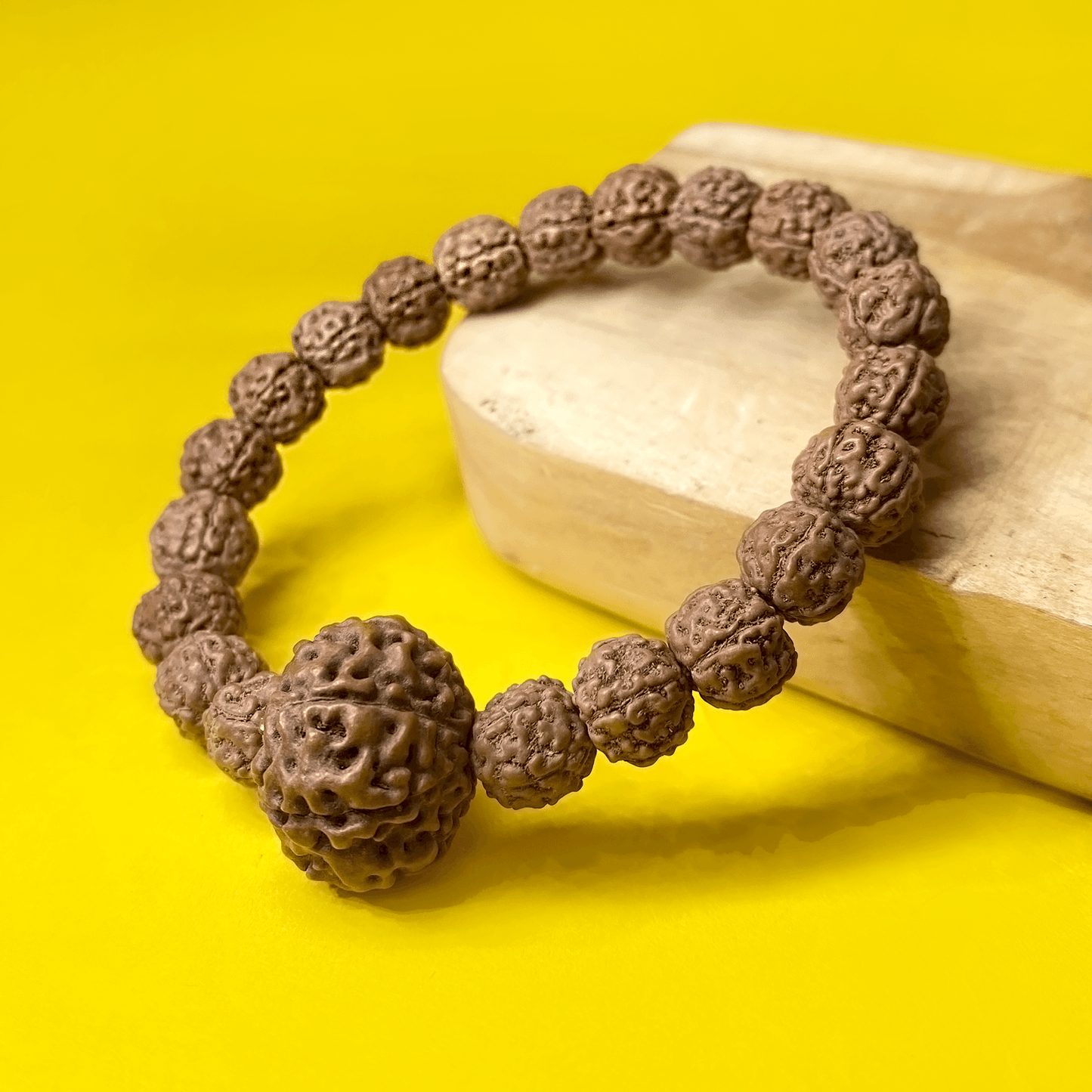 5 Mukhi Rudraksha Energy Bracelet with Single 7 Mukhi Bead - Seetara