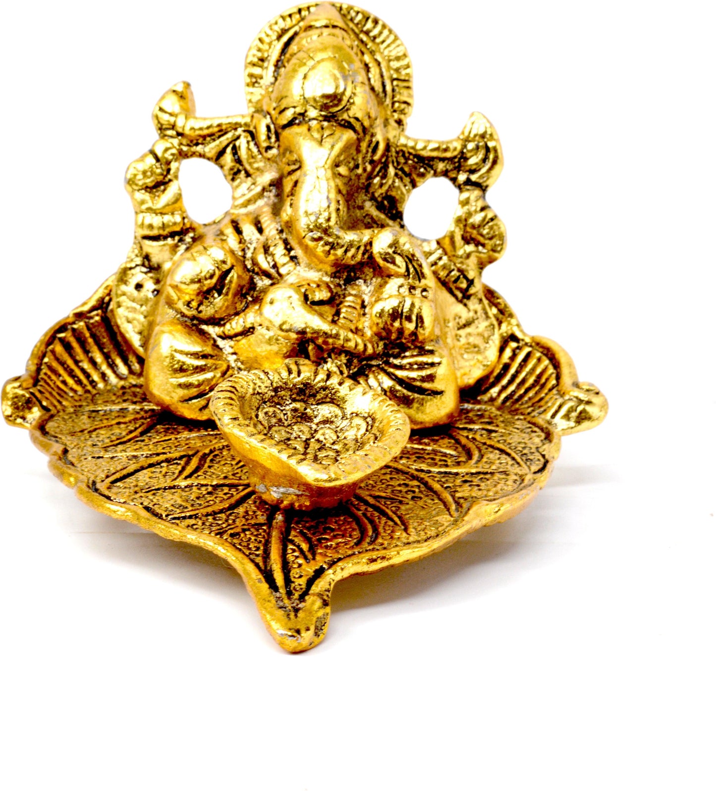 Ganesha Sitting on Leaf Pooja Diya - Seetara